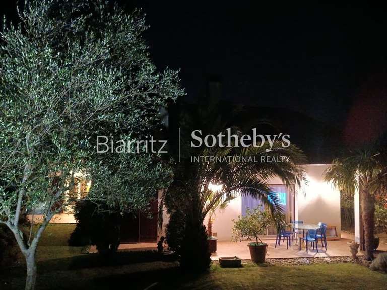 House Ahetze - 4 bedrooms - 200m²