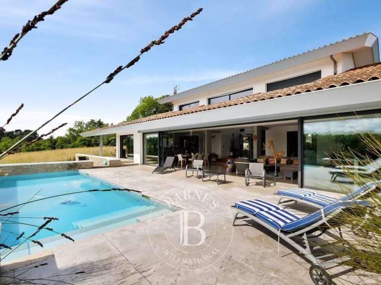 Maison Ahetze - 4 chambres - 320m²