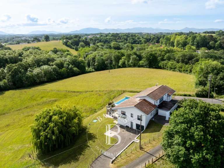 Maison Ahetze - 4 chambres - 320m²