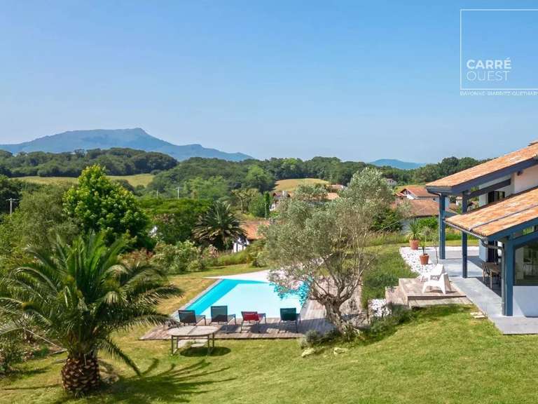 Maison Ahetze - 5 chambres - 260m²