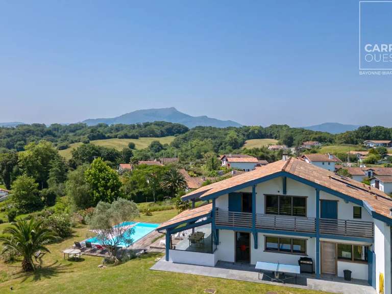 Maison Ahetze - 5 chambres - 260m²