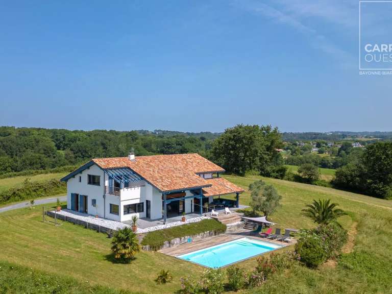 Maison Ahetze - 5 chambres - 260m²