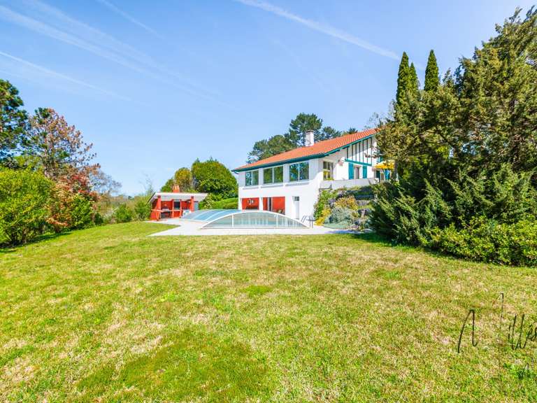 Maison Ahetze - 4 chambres - 281m²