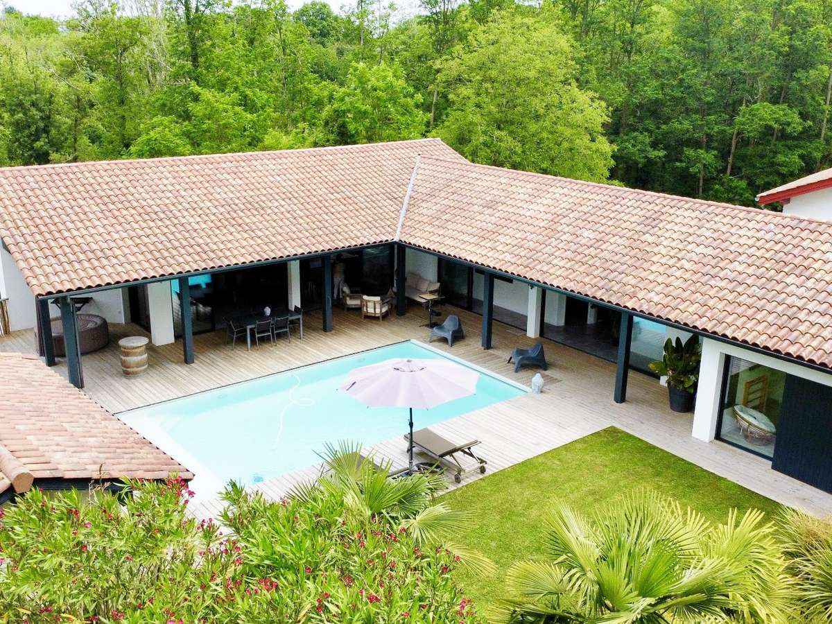 Maison Ahetze