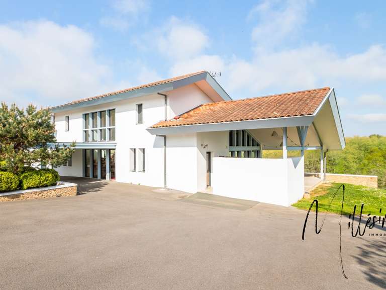 Maison Ahetze - 4 chambres - 320m²