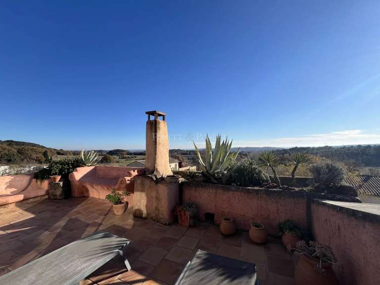 Maison Aigaliers - 5 chambres - 263m²