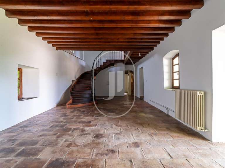 Maison Aigaliers - 6 chambres - 250m²