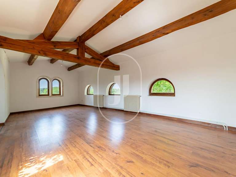 Maison Aigaliers - 6 chambres - 250m²