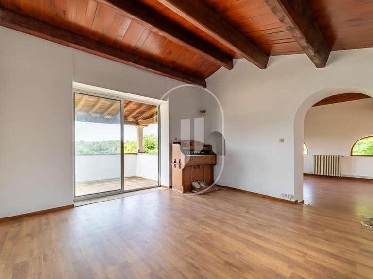 Maison Aigaliers - 6 chambres - 250m²