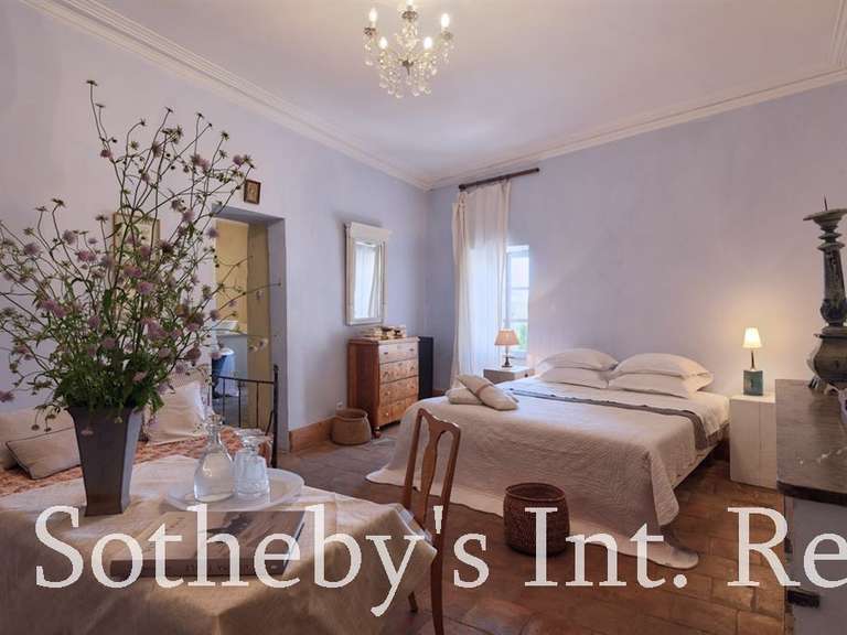 Maison Aigaliers - 12 chambres - 472m²