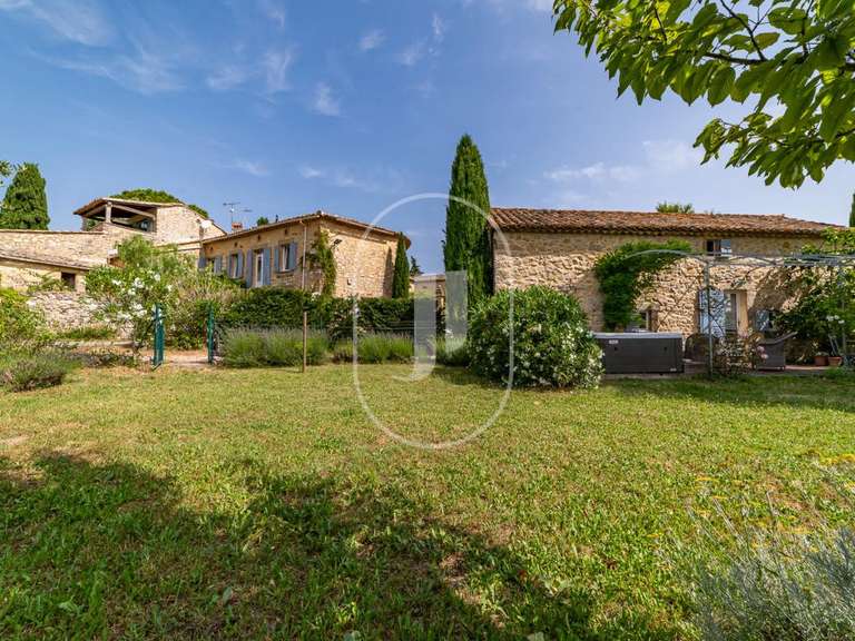 Maison Aigaliers - 4 chambres - 220m²