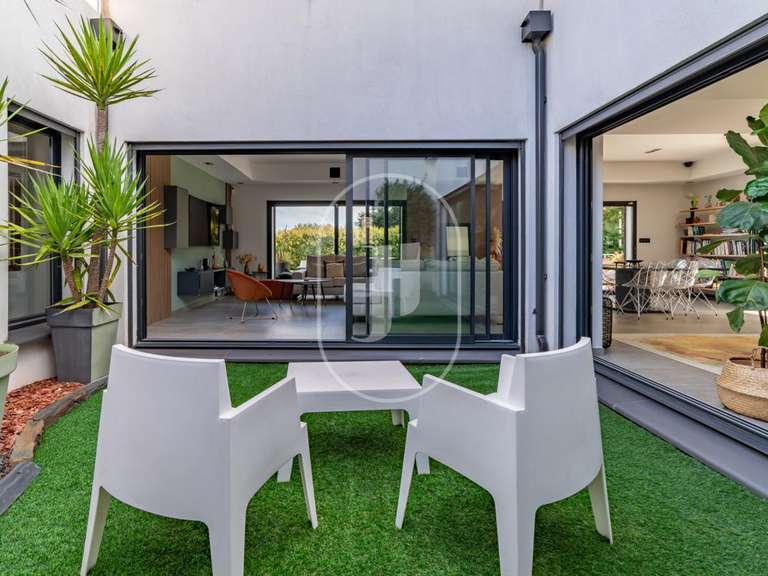 Villa Aigaliers - 4 chambres - 211m²