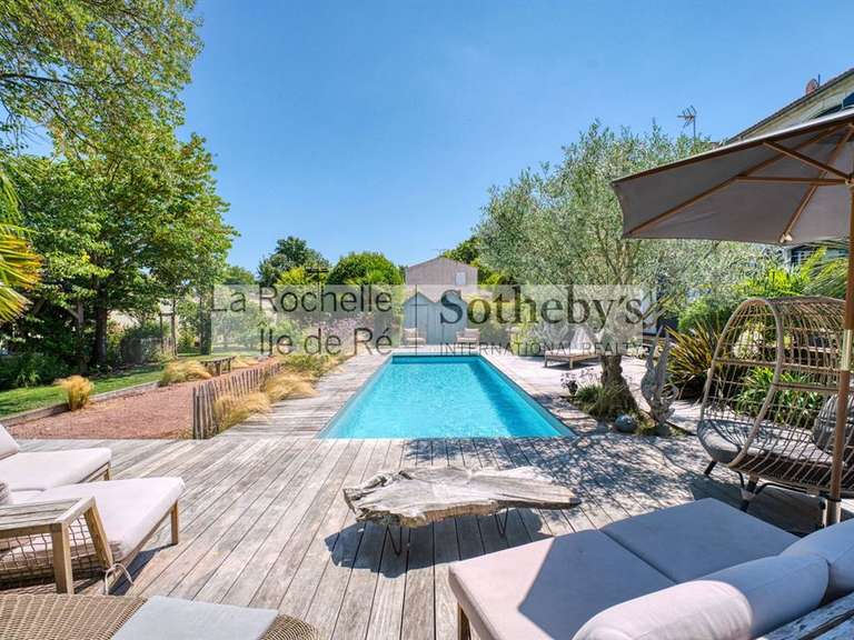 Maison Aigrefeuille-d'Aunis - 11 chambres - 715m²