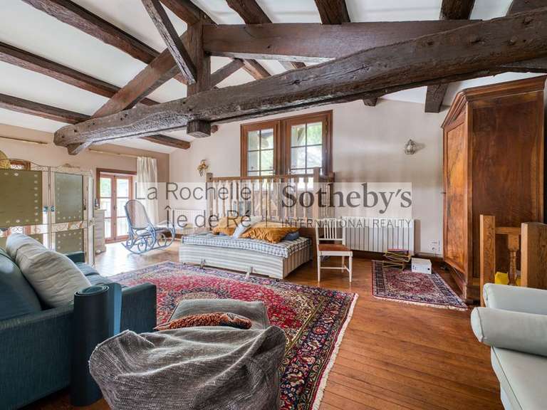 Maison Aigrefeuille-d'Aunis - 4 chambres - 319m²