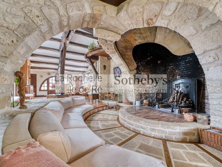 Maison Aigrefeuille-d'Aunis - 4 chambres - 319m²