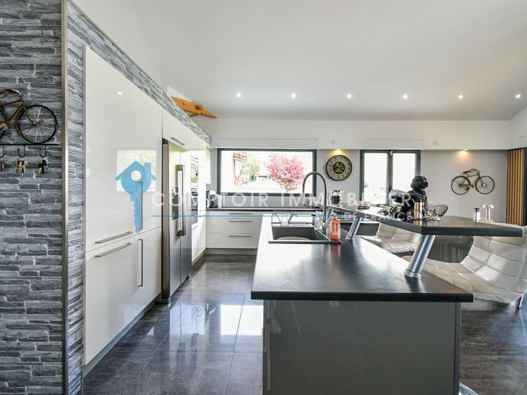 Maison Aiguebelette-le-Lac - 4 chambres - 185m²