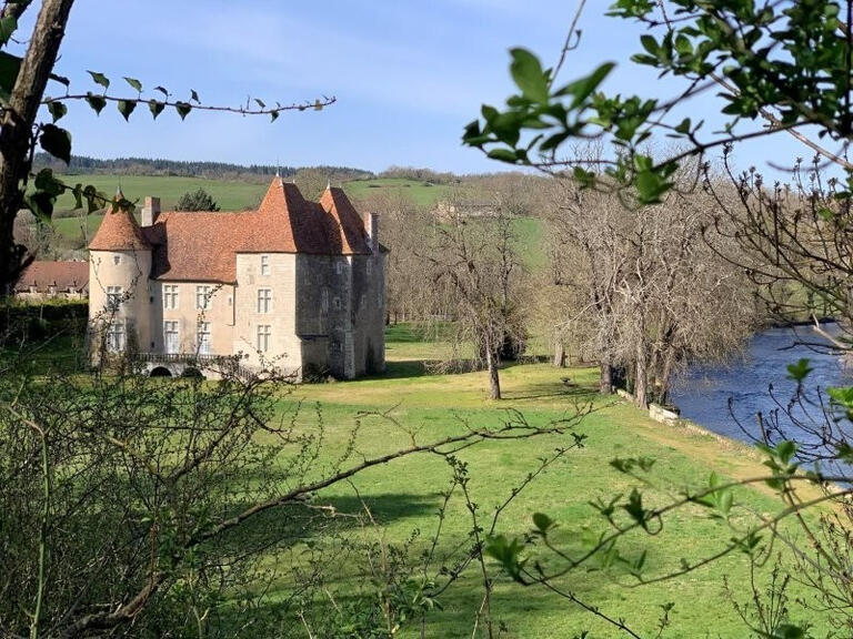 Castle Aigueperse - 17 bedrooms - 1300m²