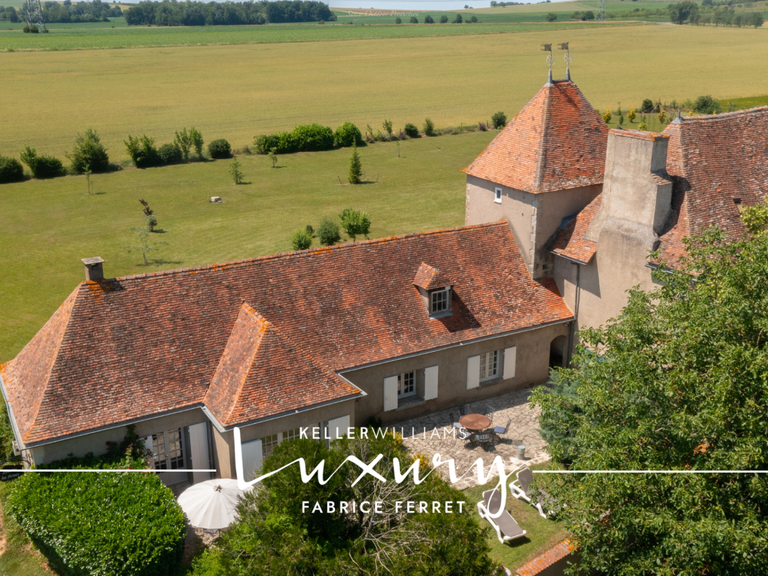Maison Aigueperse - 330m²
