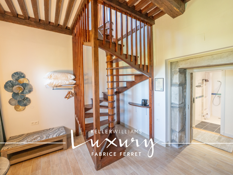 Maison Aigueperse - 330m²