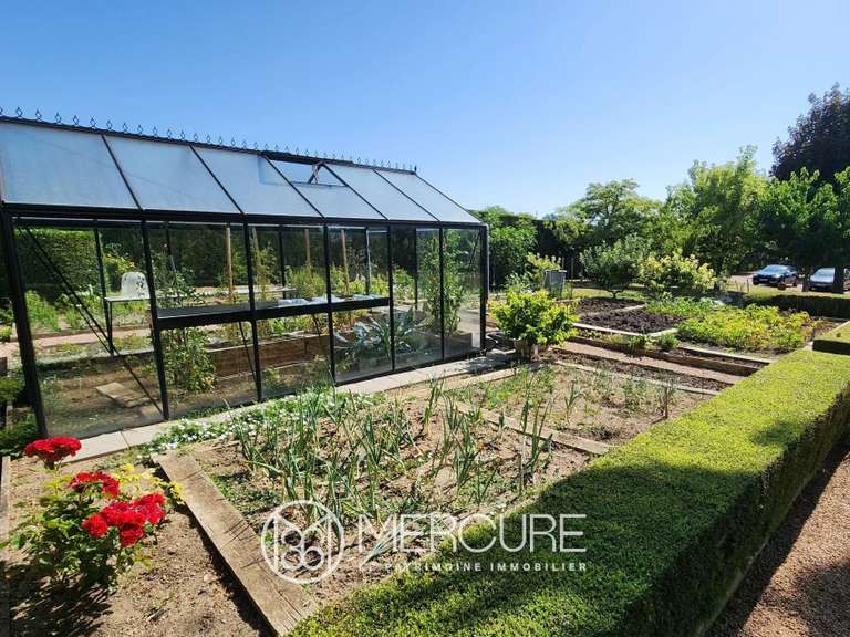 Maison Aigueperse - 4 chambres - 216m²