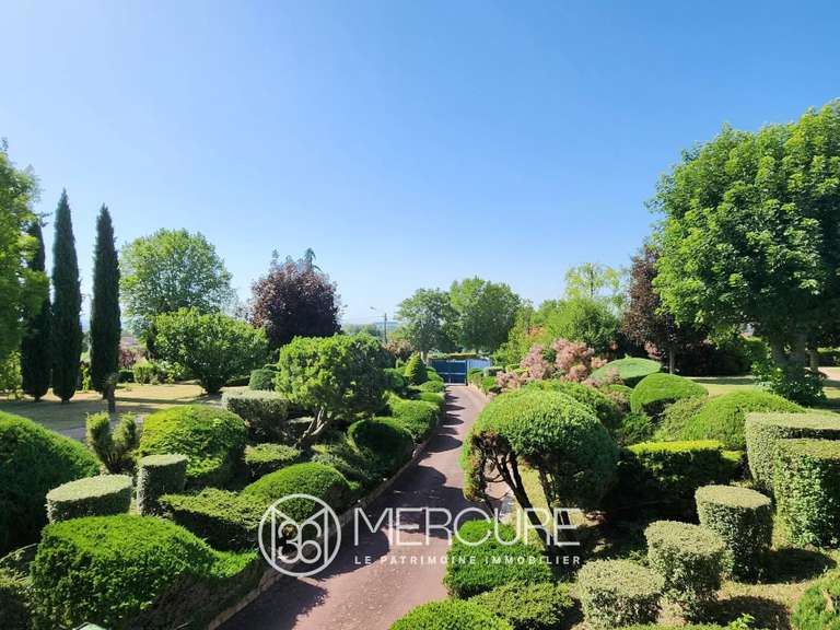 Maison Aigueperse - 4 chambres - 216m²