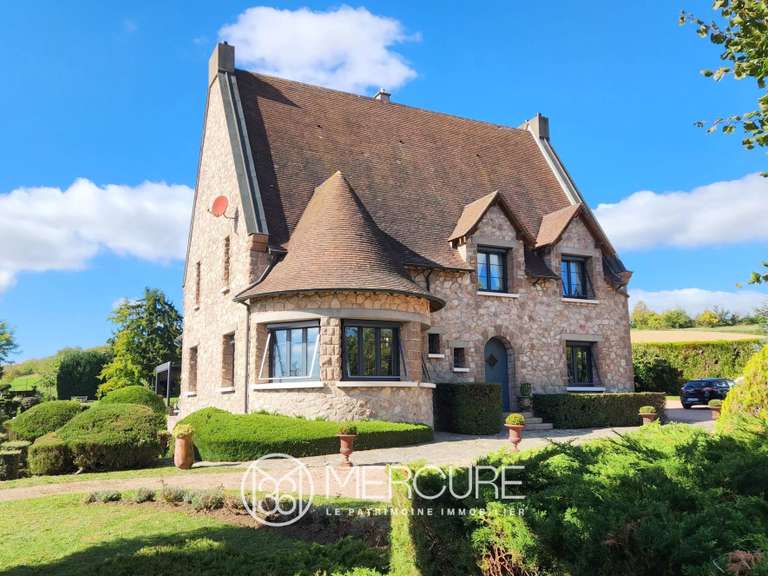 Maison Aigueperse - 4 chambres - 216m²