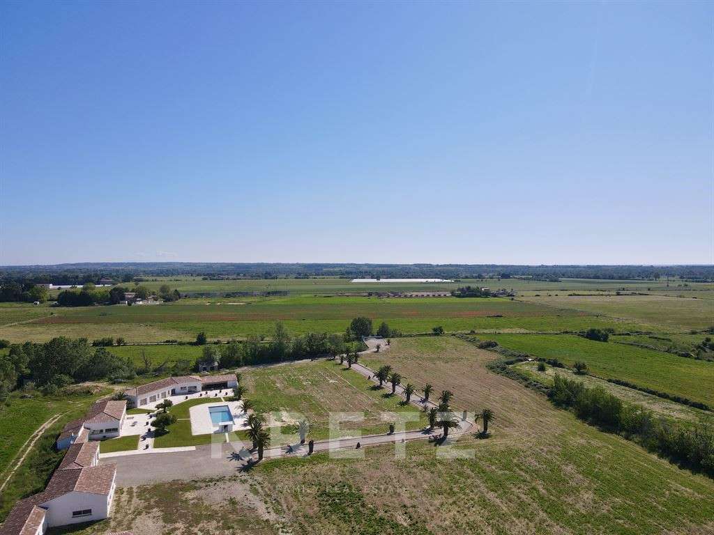 House Aigues-Mortes