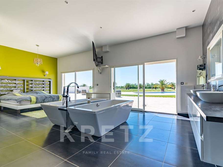 House Aigues-Mortes