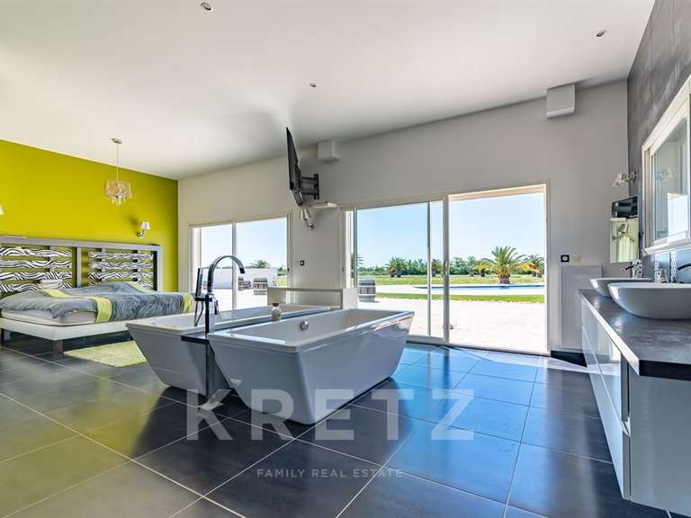 Maison Aigues-Mortes - 9 chambres - 2000m²