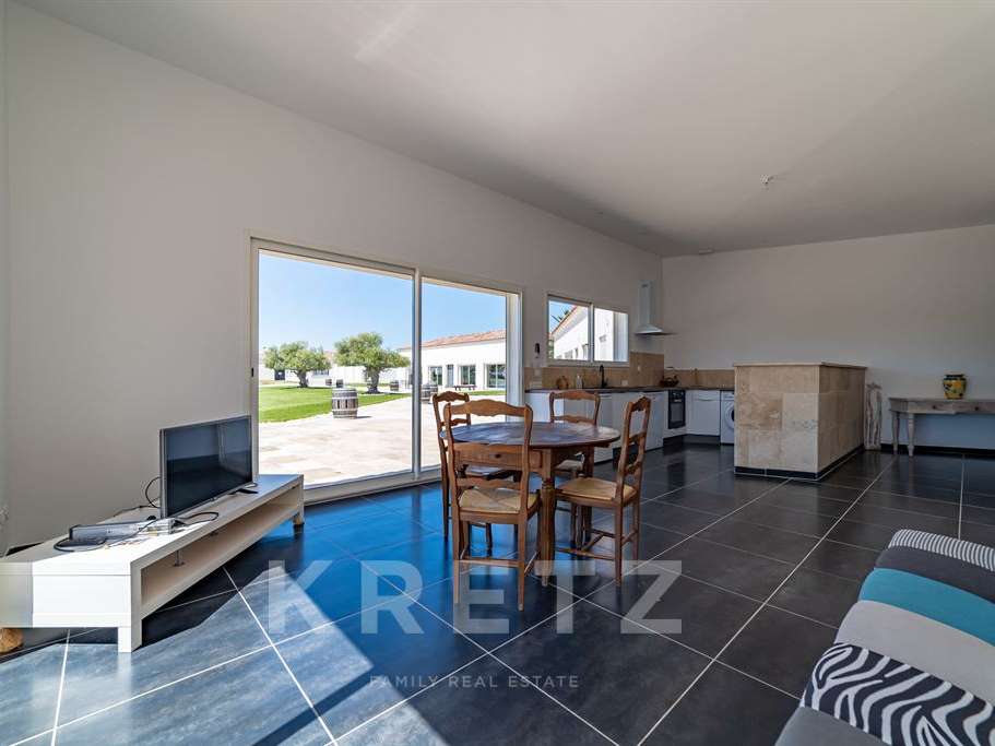 House Aigues-Mortes