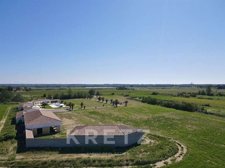 Maison Aigues-Mortes - 9 chambres - 2000m²