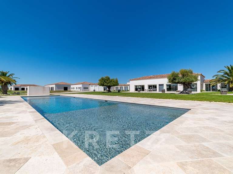 Maison Aigues-Mortes - 9 chambres - 2000m²