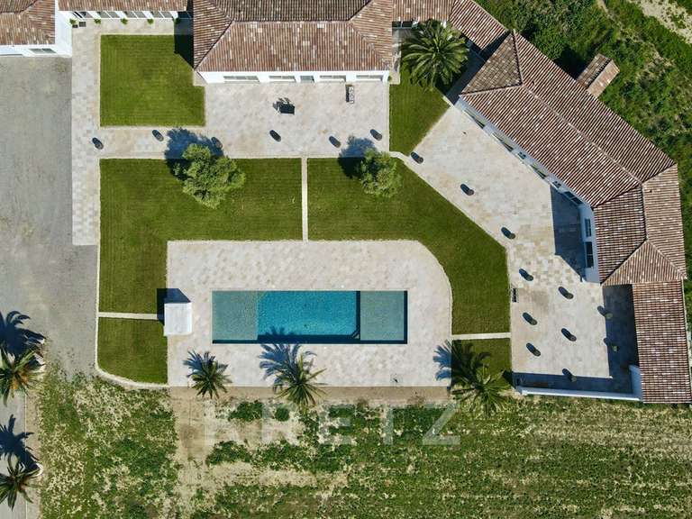 Maison Aigues-Mortes - 9 chambres - 2000m²