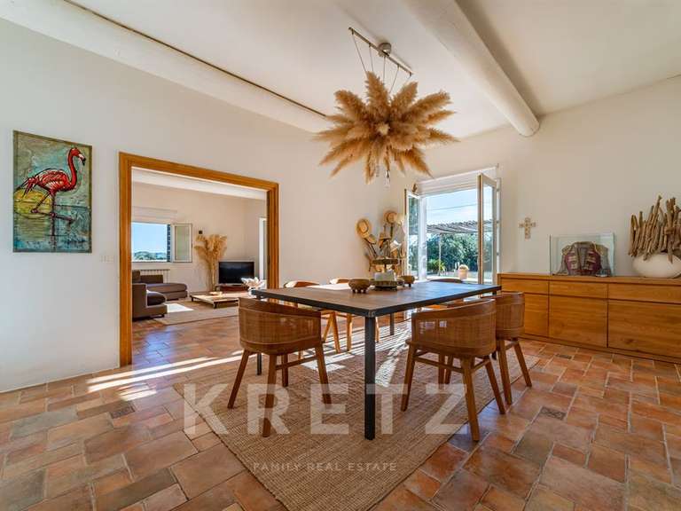 Maison Aigues-Mortes - 5 chambres - 200m²