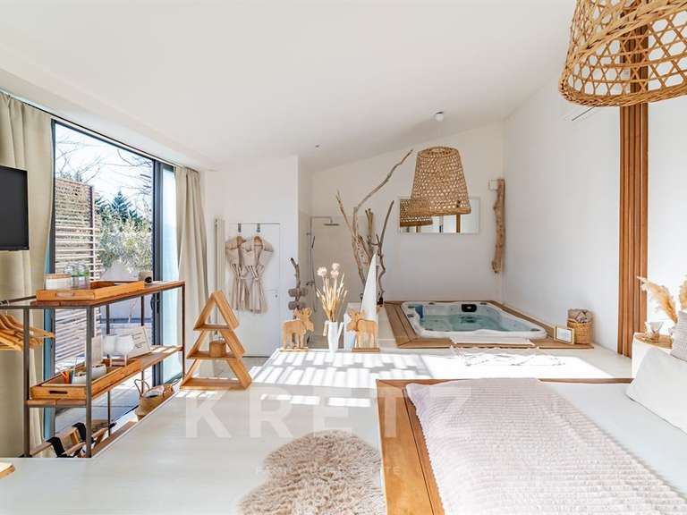 Maison Aigues-Mortes - 5 chambres - 200m²