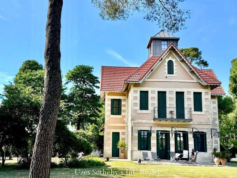 Maison Aigues-Mortes - 8 chambres - 355m²