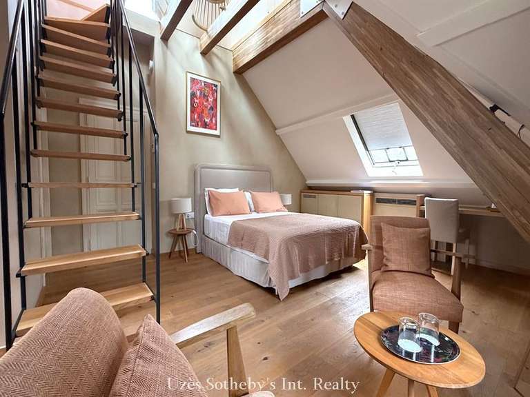 Maison Aigues-Mortes - 8 chambres - 355m²