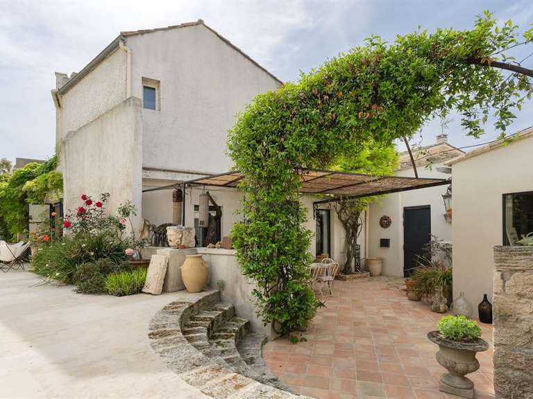 Maison Aigues-Mortes - 5 chambres - 310m²