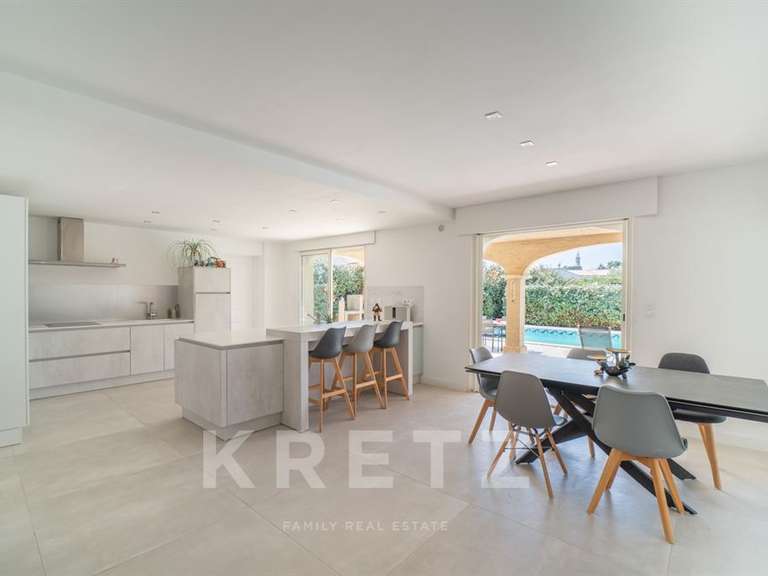 Maison Aigues-Mortes - 5 chambres - 190m²