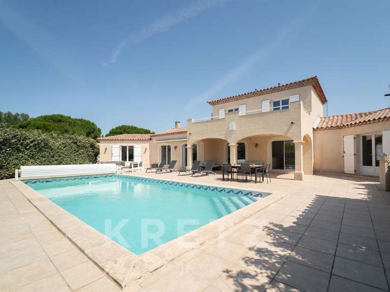 Maison Aigues-Mortes - 5 chambres - 190m²