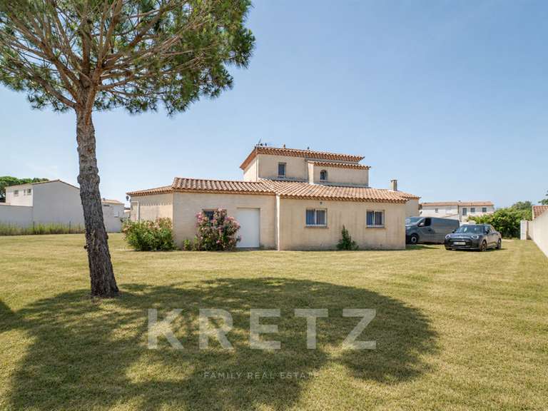 Maison Aigues-Mortes - 5 chambres - 190m²