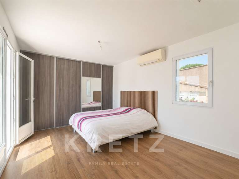 Maison Aigues-Mortes - 5 chambres - 190m²