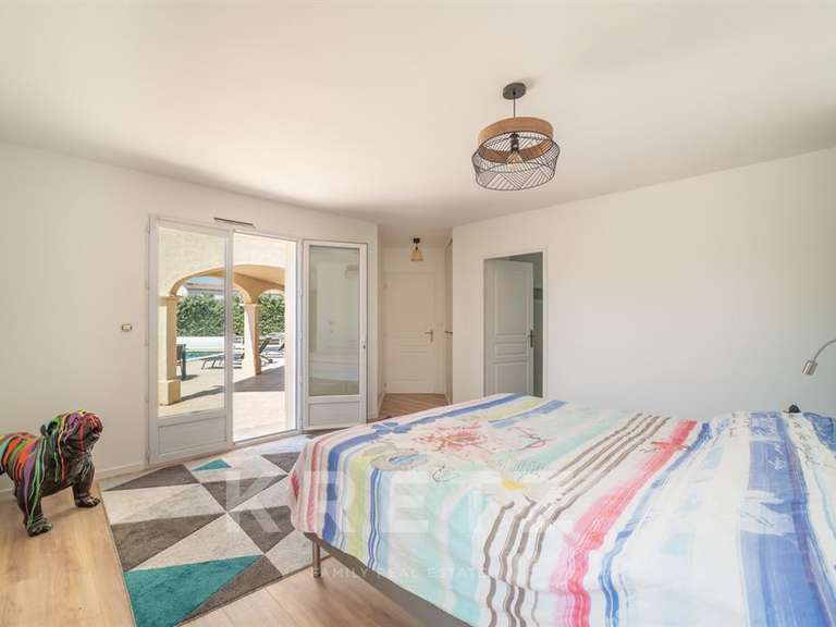 Maison Aigues-Mortes - 5 chambres - 190m²