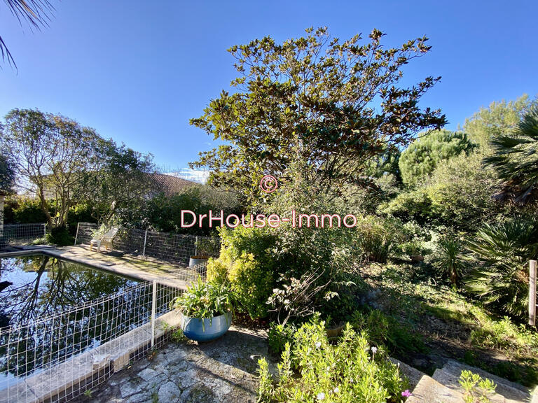 Villa Aigues-Mortes - 5 chambres - 193m²