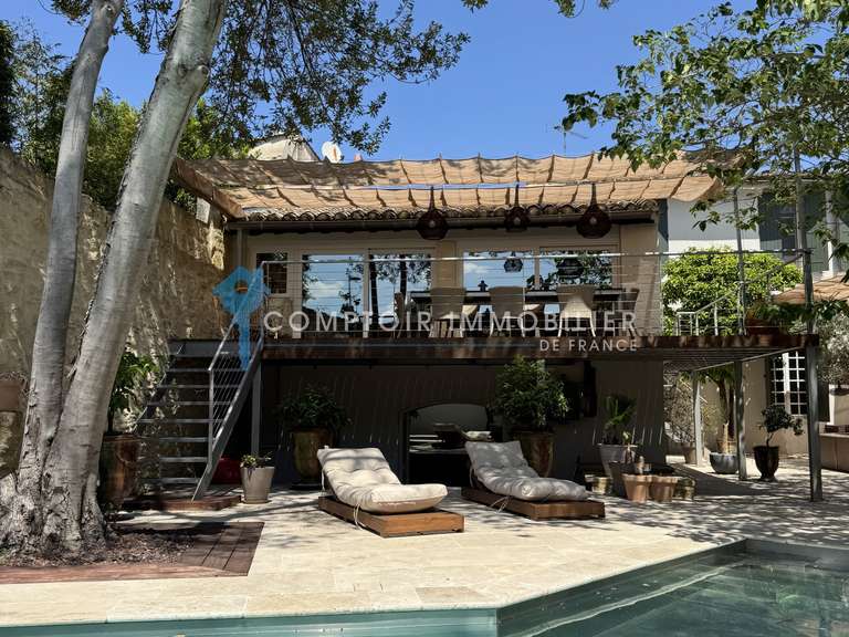 House Aigues-Vives - 4 bedrooms - 300m²