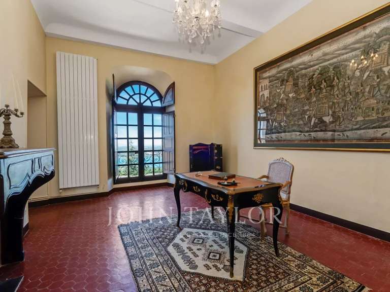 Château Aiguines - 1000m²