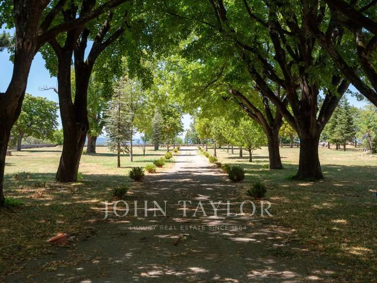 Château Aiguines - 1000m²