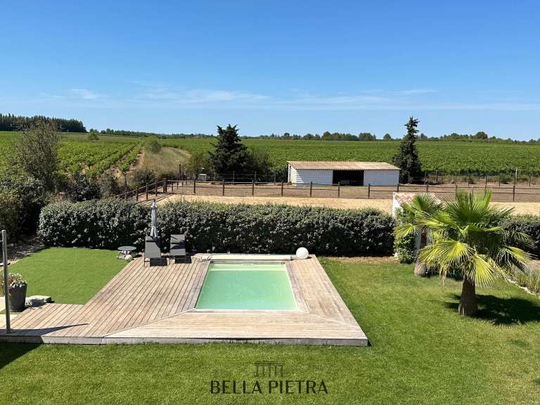 Maison Aimargues - 6 chambres - 302m²