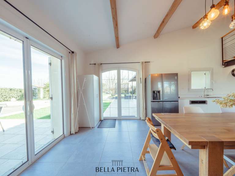 Maison Aimargues - 6 chambres - 302m²