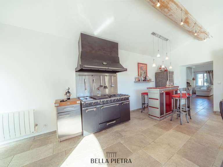 Maison Aimargues - 6 chambres - 302m²